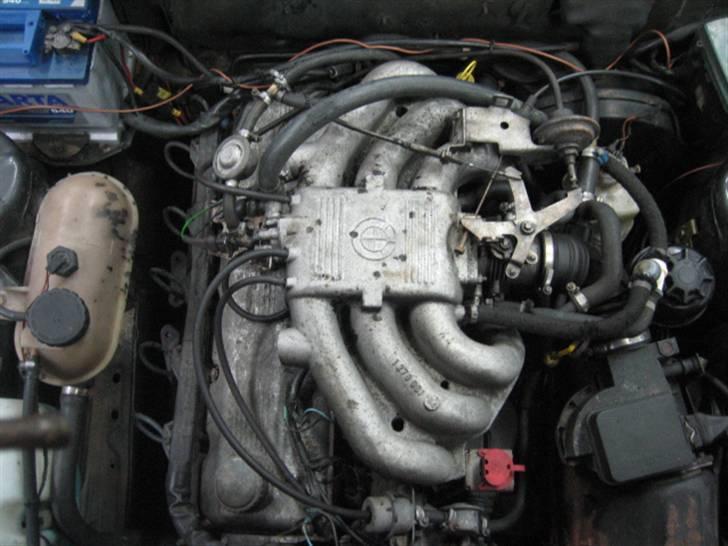 BMW E30 323iA billede 19