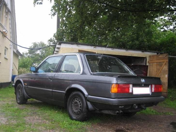 BMW E30 323iA billede 20