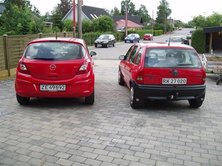 Opel Corsa 1,4i NZ TBE.. - Sammen med Fruens transportmiddel billede 10