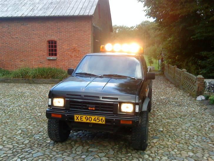 Nissan King Cab 4x4 (SOLGT) billede 1