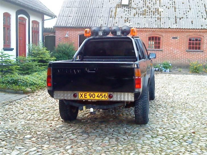 Nissan King Cab 4x4 (SOLGT) billede 8