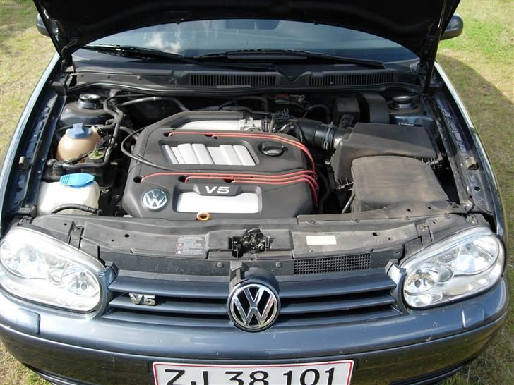 VW Golf 2,3 V5 *Solgt* billede 7