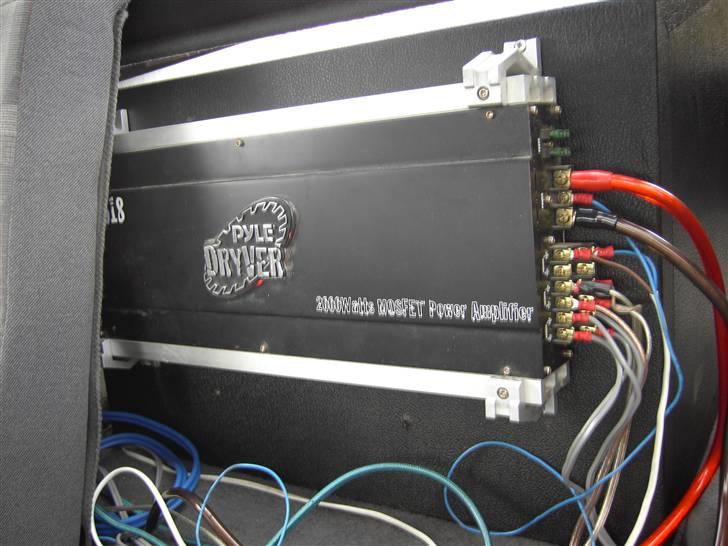 Mazda 626 GLXi - Pylle forstærker ;) billede 15