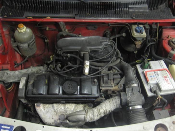 Peugeot 205 XR SOLGT  - maskineriet..  billede 7