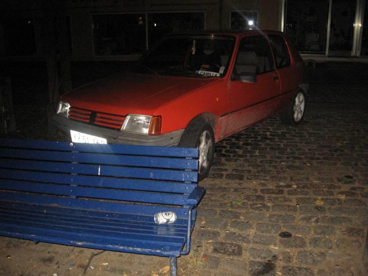 Peugeot 205 XR SOLGT  - så skal vi sove ...ZzZzzZZzZZZ billede 11