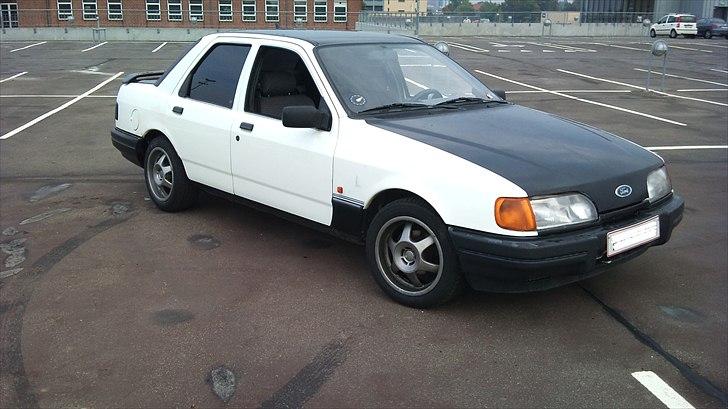 Ford Sierra 2.0i CL (Solgt) billede 1