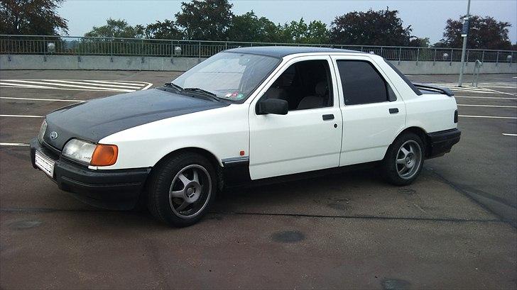 Ford Sierra 2.0i CL (Solgt) billede 2