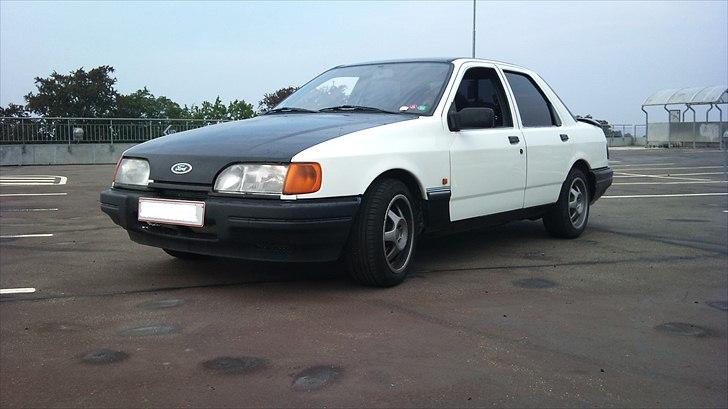 Ford Sierra 2.0i CL (Solgt) billede 3