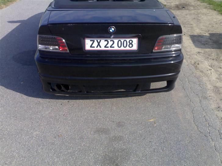 BMW 325i Cabriolet - SOLGT -  billede 10