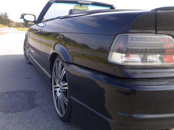 BMW 325i Cabriolet - SOLGT -  billede 11