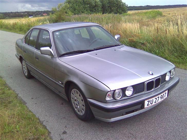 BMW 524 TD (SOLGT) billede 1