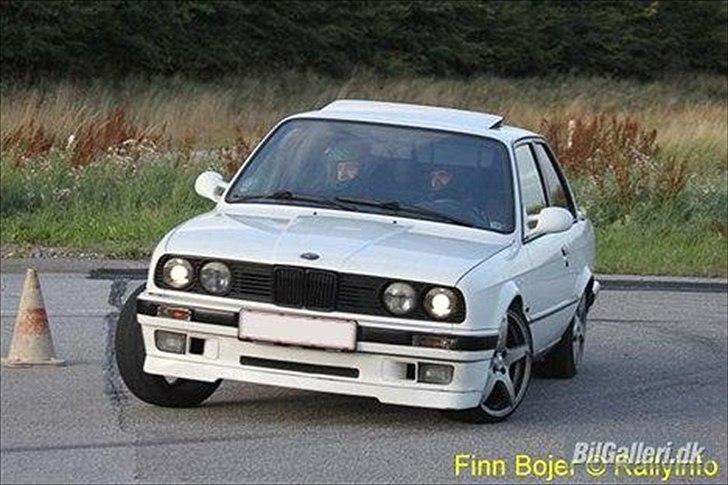 BMW 320i / 325i E30 billede 2