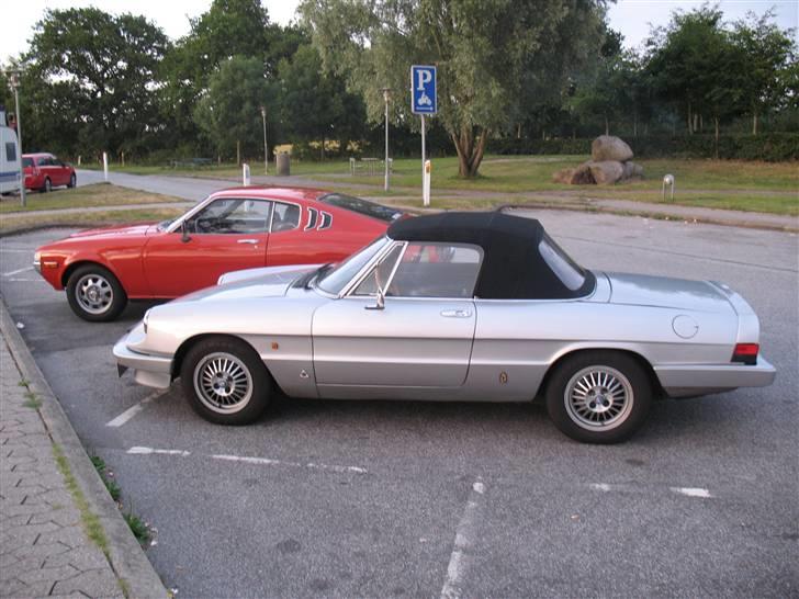 Alfa Romeo Spider Veloce - Celica´en var med i Tyskland og hente Alfa´en, her fra en rasteplads på vej hjem billede 8