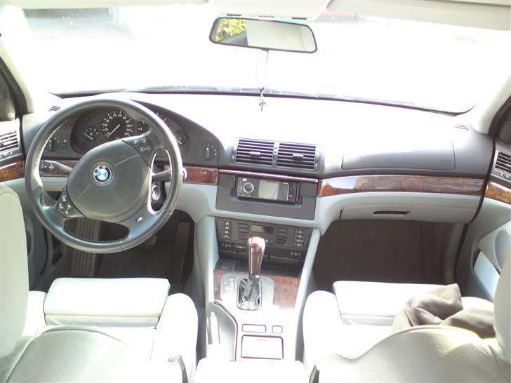 BMW E39 528 auto --- SOLGT billede 3