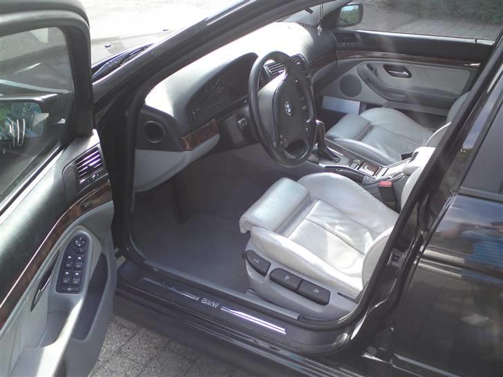 BMW E39 528 auto --- SOLGT billede 4
