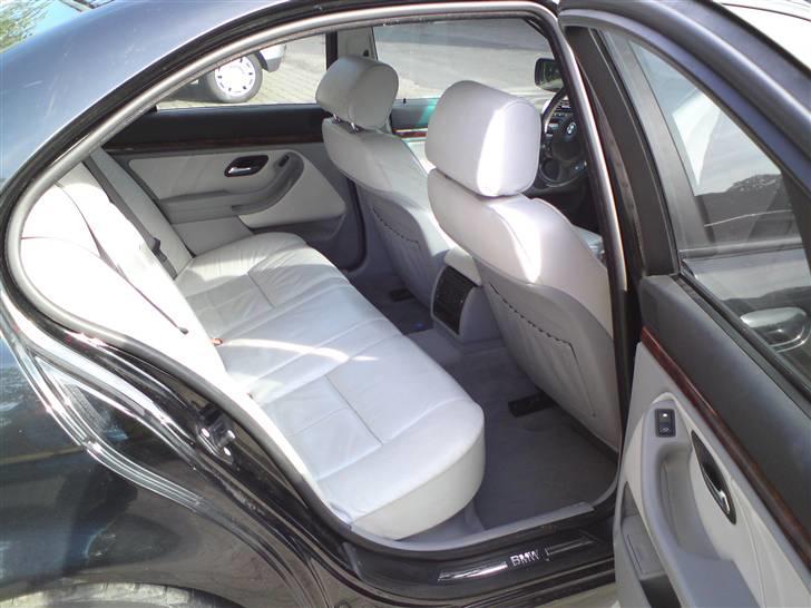 BMW E39 528 auto --- SOLGT billede 5
