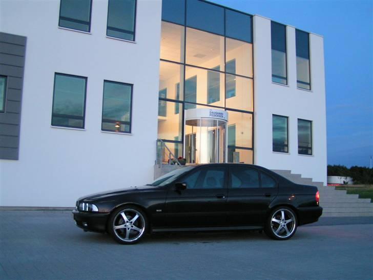 BMW E39 528 auto --- SOLGT billede 8