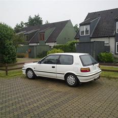 Toyota Corolla XLi (SOLGT)