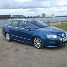 VW R36 passat.