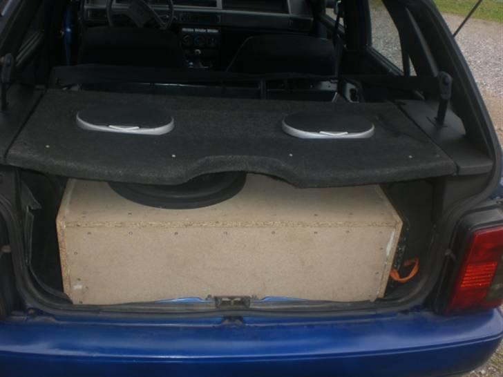 Fiat Tipo 1,4 ie. *SOLGT* - Hjemmelavet kasse, da der ikke findes en 15" bass´kasse. billede 14