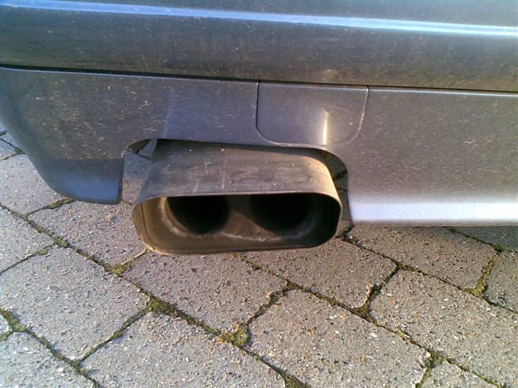 BMW 320i M-tech2 solgt billede 5