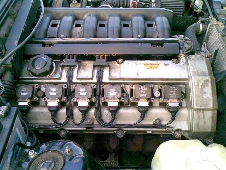 BMW 320i M-tech2 solgt billede 10