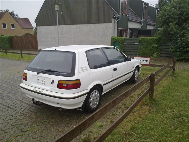 Toyota Corolla XLi (SOLGT) billede 5