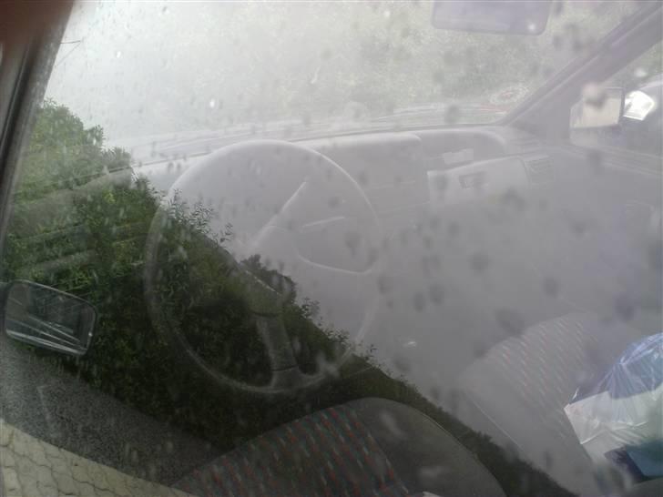 VW Polo Coupe (Skrottet) - Dette billede skabte ballade første gang denne bil blev oprettet - blot fordi at billedet er taget ind gennem ruden, blev man beskyldt for ikke at eje bilen billede 8