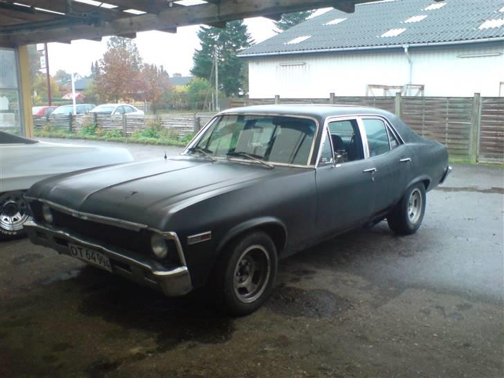 Chevrolet Nova - Da jeg købte den....min gamle pontiac ved siden a ...  billede 3