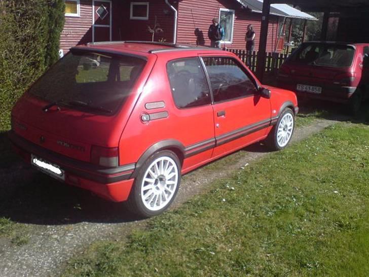 Peugeot 205 gti billede 9