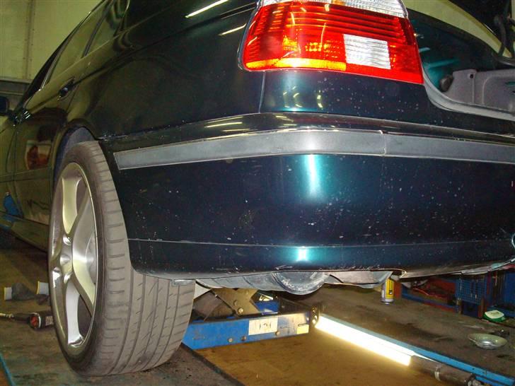 BMW e39 528i SOLGT - 22" Mååååske lidt for stort.. ;-) billede 9