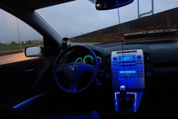 Toyota Corolla Verso solgt billede 9