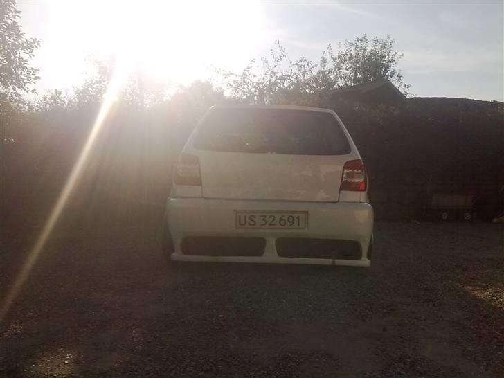 VW Polo 6N [Byttet] - Nummerpladen sidder skævt og bagkofanger er lidt fucked, ny er kommet hjem :) billede 3