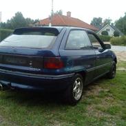 Opel astra 1.6i skrottet