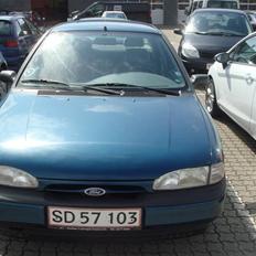 Ford Mondeo 1,6 GL