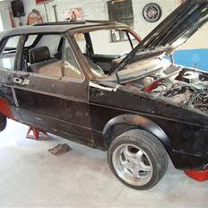 VW golf 1 cab projekt  malet