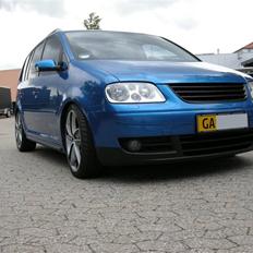 VW Touran 2,0TDi DSG *SOLGT*