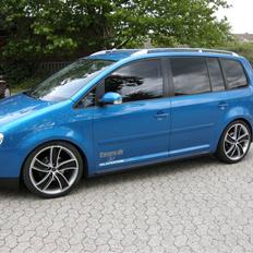 VW Touran 2,0TDi DSG *SOLGT*