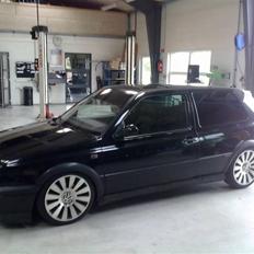 VW golf 3 2,8 VR6 solgt