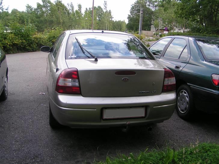 Kia Sephia II billede 2