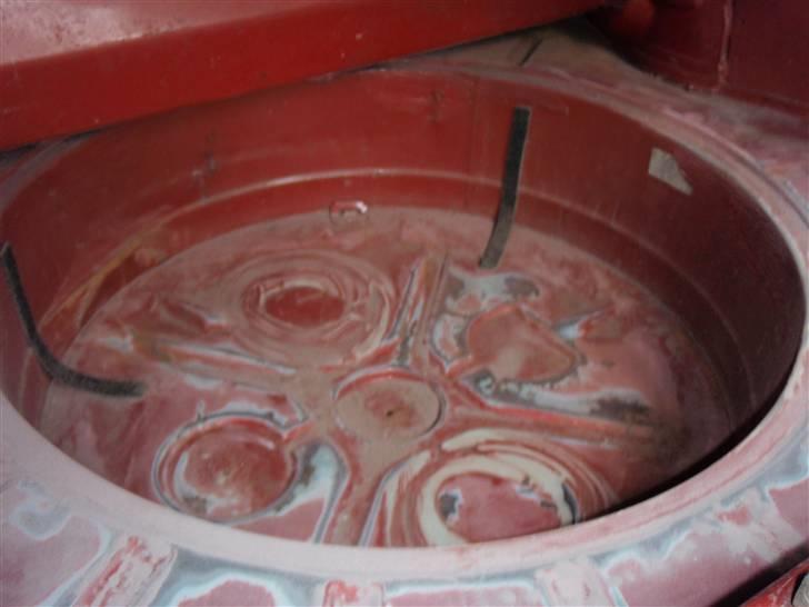 VW Golf 1 Cab - 38 timer efter købet er man begynt at gøre lidt Rust arbejte! billede 12