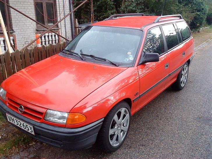 Opel Astra 1,7td SOLGT billede 2