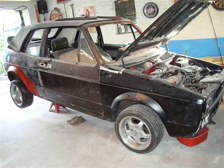 VW golf 1 cab projekt  malet billede 1