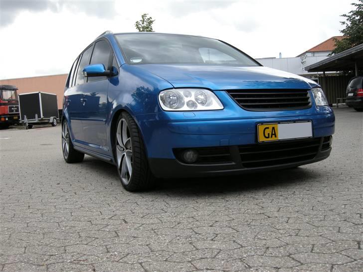 VW Touran 2,0TDi DSG *SOLGT* billede 2