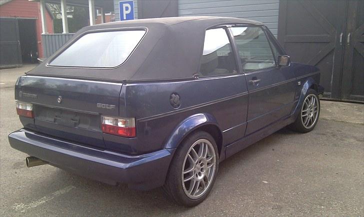 VW Golf I Cabriolet - dejlig nymalet dele, så er der ingen ridser mere ;D billede 3
