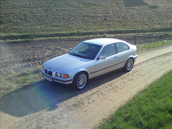 BMW 316i E36 Compact - Set skråt forfra :D billede 1