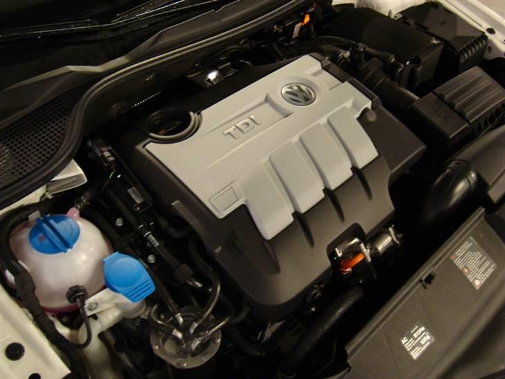 VW Scirocco 2,0 TDI DSG [SOLGT] billede 16