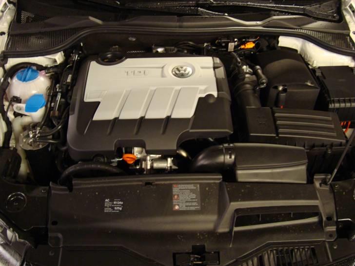 VW Scirocco 2,0 TDI DSG [SOLGT] billede 17