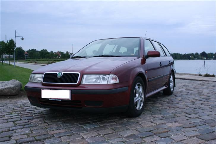 Skoda Octavia GLX Combi - Er den ikke bare lækker ! :D billede 1