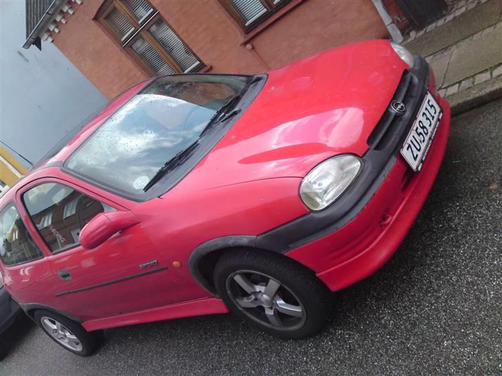 Opel corsa sport. TOTALT SKADE billede 1